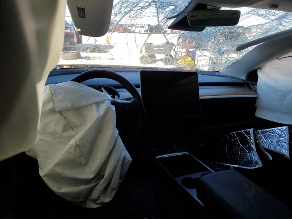 2023 Tesla Model 3 with VIN 5YJ3E1EA7PF668587, listed as a Copart auction lot 43395535 with Not Provided miles and Salvage Title. Bid and sale history available at DreamBid. Image 8.