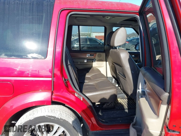 2015 Land Rover LR4 Lux with VIN SALAK2V64FA762380, listed as a IAAI auction lot 41364704 with 130,118 mi miles and . Bid and sale history available at DreamBid. Image 8.