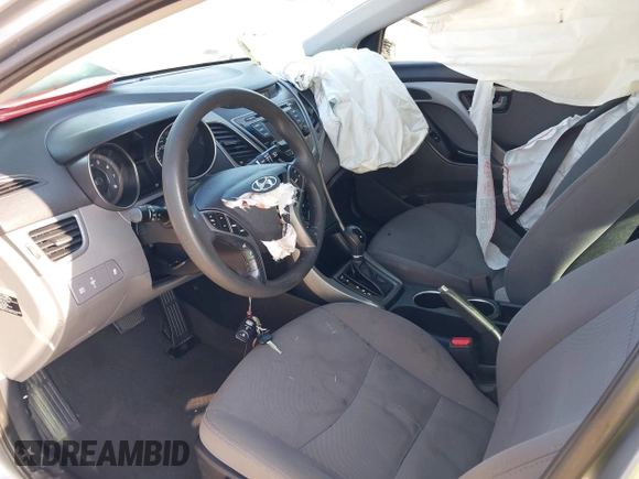 2015 Hyundai Elantra SE z VIN 5NPDH4AE8FH598295, wystawiony jako IAAI lot #42016527 z przebiegiem 119 958 mil mil oraz . Historia ofert i sprzedaży dostępna na DreamBid. Obrazek 5.
