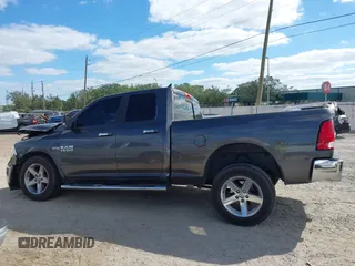 2018 Ram 1500 Harvest z VIN 1C6RR7GT2JS243442, wystawiony jako IAAI lot #40893024 z przebiegiem 78 825 mil mil oraz . Historia ofert i sprzedaży dostępna na DreamBid. Obrazek 14.