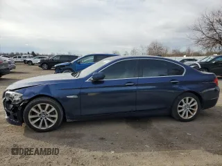 2013 BMW 5 Series 528i xDrive z VIN WBAXH5C53DDW15827, wystawiony jako Copart lot #53030335 z przebiegiem 267 228 mil mil oraz Szkody całkowita. Historia ofert i sprzedaży dostępna na DreamBid. Obrazek 1.