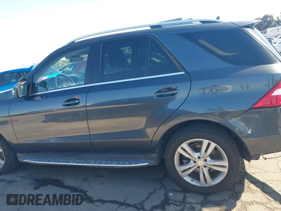 2013 Mercedes-Benz M 350 with VIN 4JGDA5JB3DA193378, listed as a IAAI auction lot 41806370 with 144,744 mi miles and . Bid and sale history available at DreamBid. Image 14.