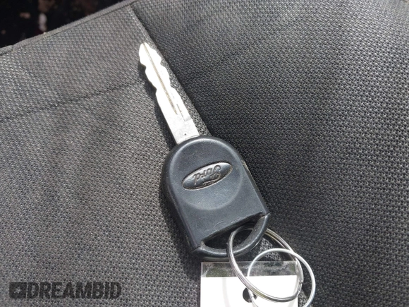 2011 Ford Escape XLT с VIN 1FMCU9D77BKC38802, выставлен на аукционе IAAI как лот 42012798 с пробегом 249 489 миль миль и . История ставок и продаж доступна на DreamBid. Изображение 11.