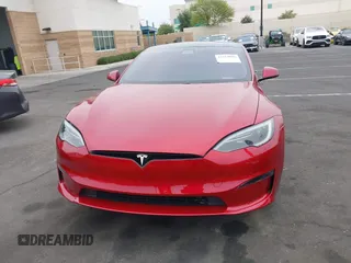 2023 Tesla Model S Plaid с VIN 5YJSA1E69PF510559, выставлен на аукционе IAAI как лот 42164885 с пробегом 28 200 миль миль и . История ставок и продаж доступна на DreamBid. Изображение 12.