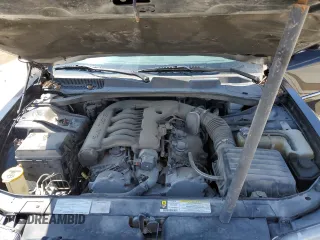 2008 Chrysler 300 z VIN 2C3LA33G68H263769, wystawiony jako Copart lot #53040145 z przebiegiem 125 461 mil mil oraz Szkoda całkowita • Salvage title. Historia ofert i sprzedaży dostępna na DreamBid. Obrazek 11.