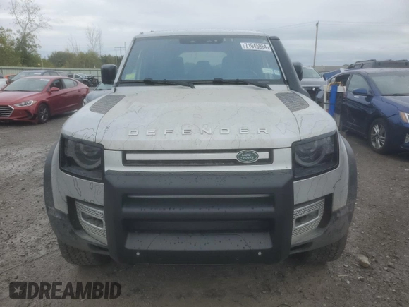 2022 Land Rover Defender SE with VIN SALEP7RU0N2106968, listed as a Copart auction lot 71045954 with 35,366 mi miles and Salvage title. Bid and sale history available at DreamBid. Image 5.