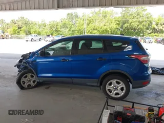 2017 Ford Escape S с VIN 1FMCU0F71HUE86078, выставлен на аукционе IAAI как лот 42395463 с пробегом 62 060 миль миль и . История ставок и продаж доступна на DreamBid. Изображение 15.