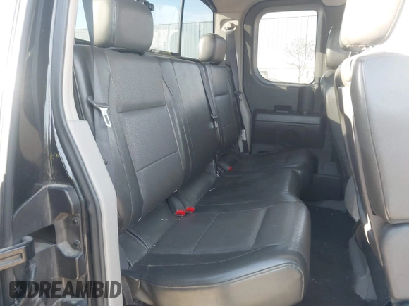 2004 Nissan Titan SE with VIN 1N6AA06A14N574940, listed as a IAAI auction lot 41821005 with 202,373 mi miles. Bid and sale history available at carsss.com. Image 8.
