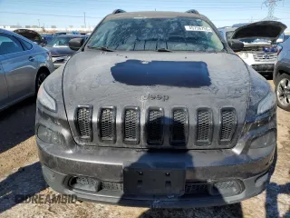 2017 Jeep Cherokee Sport z VIN 1C4PJLAB3HW592497, wystawiony jako Copart lot #45756755 z przebiegiem 79 847 mil mil oraz Czysty tytuł • Clean title. Historia ofert i sprzedaży dostępna na DreamBid. Obrazek 5.