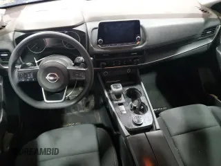 2023 Nissan Rogue S z VIN 5N1BT3AB1PC751419, wystawiony jako Copart lot #56725715 z przebiegiem 109 373 mil mil oraz Szkoda całkowita • Salvage title. Historia ofert i sprzedaży dostępna na DreamBid. Obrazek 8.