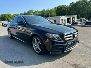 2019 Mercedes-Benz E 300 with VIN WDDZF4KB0KA511559, listed as a Copart auction lot 60793575 with 66,347 mi miles and Clean title. Bid and sale history available at DreamBid. Image 4.