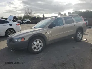 2004 Volvo V70 XC70 with VIN YV1SZ59H541157862, listed as a Copart auction lot 85596984 with 118,285 mi miles and Salvage Title. Bid and sale history available at carsss.com. Image 1.