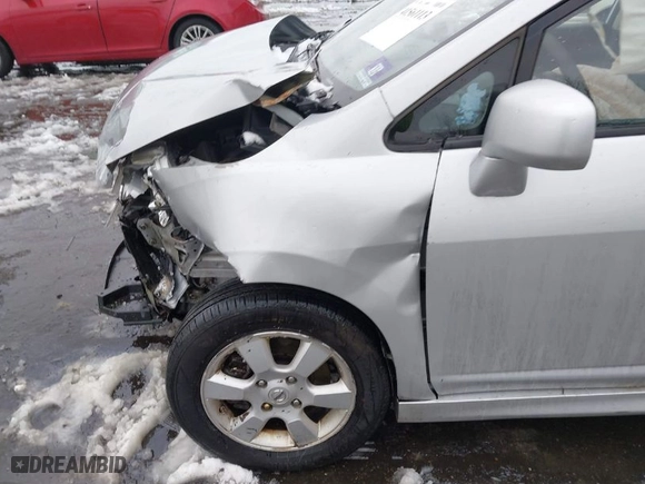 2011 Nissan Versa 1.8 S with VIN 3N1BC1CP1BL371272, listed as a IAAI auction lot 41561113 with 155,755 mi miles. Bid and sale history available at carsss.com. Image 6.