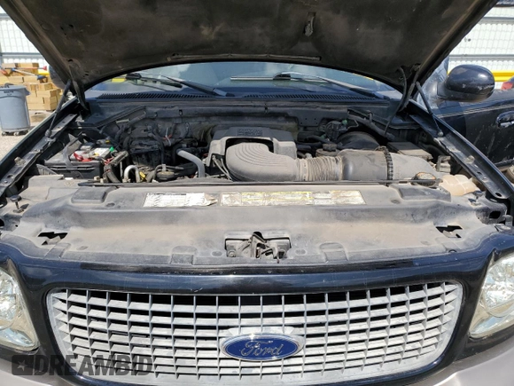 2002 Ford Expedition Eddie Bauer with VIN 1FMPU18L22LA37667, listed as a Copart auction lot 62414565 with 292,660 mi miles and Clean title. Bid and sale history available at DreamBid. Image 12.