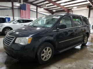 2009 Chrysler Town & Country Touring with VIN 2A8HR54139R512677, listed as a Copart auction lot 55506295 with 147,215 mi miles and Salvage Title. Bid and sale history available at DreamBid. Image 1.