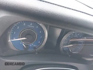 2015 Toyota Sienna XLE с VIN 5TDYK3DC1FS527196, выставлен на аукционе IAAI как лот 41850596 с пробегом Не указан миль и . История ставок и продаж доступна на DreamBid. Изображение 15.