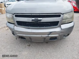 2007 Chevrolet Suburban LTZ with VIN 1GNFC16047J236158, listed as a IAAI auction lot 41266792 with 1 mi miles. Bid and sale history available at carsss.com. Image 16.