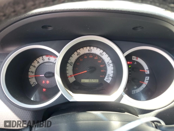 2011 Toyota Tacoma PreRunner z VIN 5TFTU4GN6BX010584, wystawiony jako Copart lot #57284685 z przebiegiem 66 256 mil mil oraz Szkoda całkowita • Salvage title. Historia ofert i sprzedaży dostępna na DreamBid. Obrazek 9.