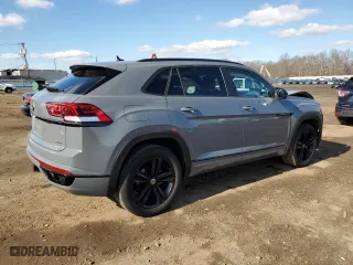 2022 Volkswagen Atlas Cross Sport 2.0T SEL R-Line with VIN 1V2AE2CA1NC224288, listed as a Copart auction lot 39351583 with 9,184 mi miles. Bid and sale history available at carsss.com. Image 3.