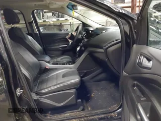 2015 Ford Escape SE with VIN 1FMCU9G91FUC49902, listed as a IAAI auction lot 41947883 with 140,670 mi miles. Bid and sale history available at carsss.com. Image 5.