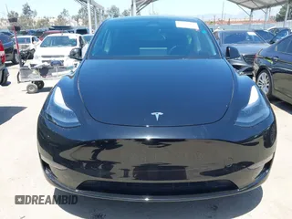 2024 Tesla Model Y с VIN 7SAYGDED2RF111670, выставлен на аукционе IAAI как лот 42321121 с пробегом 13 806 миль миль и . История ставок и продаж доступна на DreamBid. Изображение 12.
