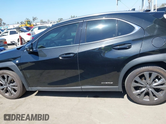2020 Lexus UX 250h F Sport с VIN JTHE9JBH3L2031805, выставлен на аукционе IAAI как лот 42282075 с пробегом 49 071 миль миль и . История ставок и продаж доступна на DreamBid. Изображение 15.