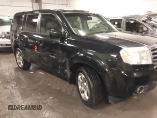 2012 Honda Pilot EX-L with VIN 5FNYF4H6XCB062545, listed as a IAAI auction lot 41226106 with 217,697 mi miles. Bid and sale history available at carsss.com. Image 6.