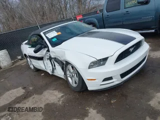 2014 Ford Mustang V6 with VIN 1ZVBP8EM0E5205646, listed as a IAAI auction lot 41716395 with 109,451 mi miles. Bid and sale history available at carsss.com. Image 1.