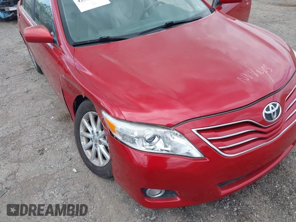 2011 Toyota Camry LE z VIN 4T1BF3EK3BU117758, wystawiony jako IAAI lot #42167163 z przebiegiem Nie podano mil oraz . Historia ofert i sprzedaży dostępna na DreamBid. Obrazek 16.