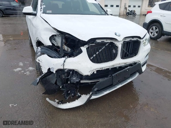 2018 BMW X3 xDrive30i with VIN 5UXTR9C57JLC79852, listed as a IAAI auction lot 40942487 with 87,050 mi miles. Bid and sale history available at carsss.com. Image 6.