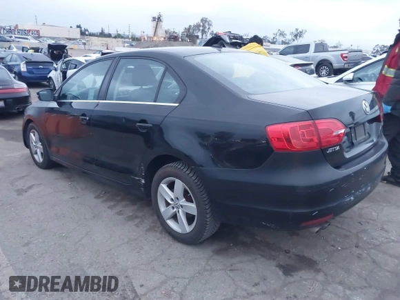 2013 Volkswagen Jetta TDI w/Premium/Nav with VIN 3VWLL7AJ4DM248448, listed as a IAAI auction lot 41749189 with 85,933 mi miles and . Bid and sale history available at DreamBid. Image 3.