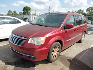 2014 Chrysler Town & Country Touring z VIN 2C4RC1BG3ER314706, wystawiony jako IAAI lot #42333684 z przebiegiem 210 455 mil mil oraz . Historia ofert i sprzedaży dostępna na DreamBid. Obrazek 2.