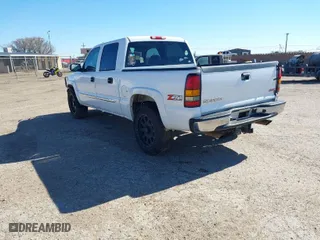2006 GMC Sierra 1500 SLT with VIN 2GTEK13T061170674, listed as a IAAI auction lot 41680561 with 222,276 mi miles. Bid and sale history available at carsss.com. Image 3.