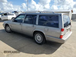 1995 Volvo 960 z VIN YV1KW9617S1025139, wystawiony jako Copart lot #74299394 z przebiegiem 92 545 mil mil oraz Szkody całkowita. Historia ofert i sprzedaży dostępna na DreamBid. Obrazek 2.