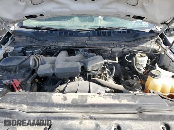 2018 Ford F-250 XL z VIN 1FT7W2B63JEB97907, wystawiony jako Copart lot #46515335 z przebiegiem 209 181 mil mil oraz Szkoda całkowita • Salvage title. Historia ofert i sprzedaży dostępna na DreamBid. Obrazek 13.