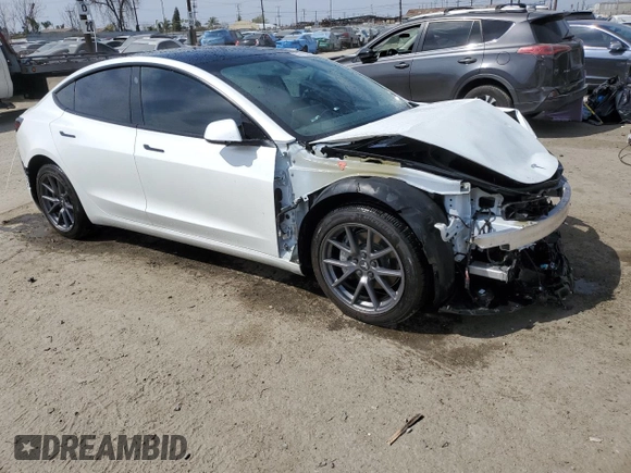 2022 Tesla Model 3 Long Range z VIN 5YJ3E1EB3NF174314, wystawiony jako Copart lot #52713325 z przebiegiem 27 646 mil mil oraz Szkoda całkowita • Salvage title. Historia ofert i sprzedaży dostępna na DreamBid. Obrazek 4.