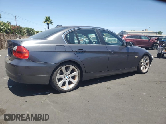 2006 BMW 3 Series 330i with VIN WBAVB33526PS13196, listed as a Copart auction lot 62484235 with 156,706 mi miles and Salvage title. Bid and sale history available at DreamBid. Image 3.