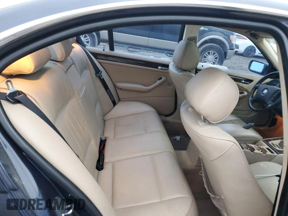 2003 BMW 3 Series 330xi with VIN WBAEW53473PG09534, listed as a Copart auction lot 86310584 with 203,453 mi miles and Clean Title. Bid and sale history available at carsss.com. Image 10.