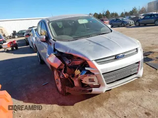 2015 Ford Escape SE with VIN 1FMCU0G9XFUC86975, listed as a IAAI auction lot 41689133 with 63,270 mi miles. Bid and sale history available at carsss.com. Image 1.
