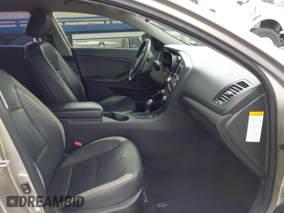2013 Kia Optima EX z VIN KNAGM4AD5D5042830, wystawiony jako IAAI lot #41896311 z przebiegiem 232 104 mil mil oraz . Historia ofert i sprzedaży dostępna na DreamBid. Obrazek 5.