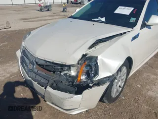 2011 Cadillac CTS Luxury z VIN 1G6DF5EY0B0148425, wystawiony jako IAAI lot #41207725 z przebiegiem 246 606 mil mil oraz . Historia ofert i sprzedaży dostępna na DreamBid. Obrazek 6.