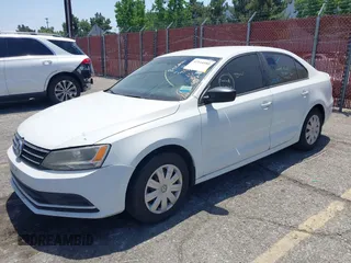 2015 Volkswagen Jetta S с VIN 3VW2K7AJ0FM341419, выставлен на аукционе IAAI как лот 42544580 с пробегом 92 278 миль миль и . История ставок и продаж доступна на DreamBid. Изображение 2.