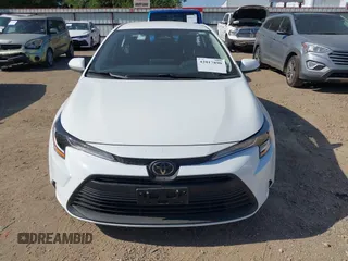 2025 Toyota Corolla LE z VIN 5YFB4MDE2SP274691, wystawiony jako IAAI lot #42017890 z przebiegiem 2 738 mil mil oraz . Historia ofert i sprzedaży dostępna na DreamBid. Obrazek 12.