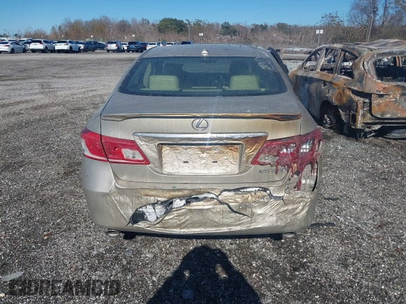 2011 Lexus ES 330 with VIN JTHBK1EG7B2466044, listed as a IAAI auction lot 39892963 with 76,246 mi miles and . Bid and sale history available at carsss.com. Image 15.