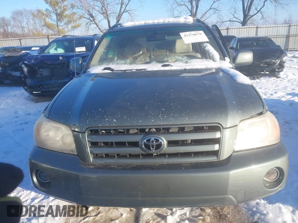 2007 Toyota Highlander w/3rd Row z VIN JTEDP21A170139480, wystawiony jako IAAI lot #41270670 z przebiegiem 232 758 mil mil oraz . Historia ofert i sprzedaży dostępna na DreamBid. Obrazek 13.