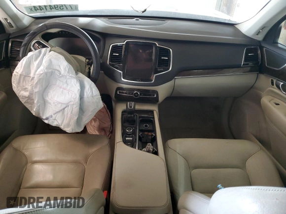 2016 Volvo XC90 T6 Momentum with VIN YV4A22PK4G1034994, listed as a Copart auction lot 77594144 with Not Provided miles and Salvage Title. Bid and sale history available at carsss.com. Image 8.