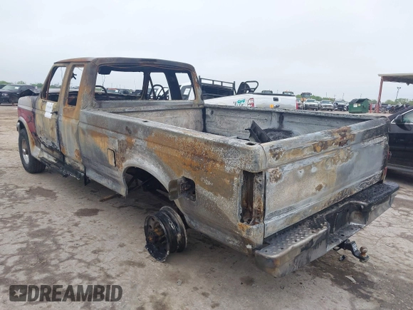 1996 Ford F-250 with VIN 1FTHX26F1TEA94127, listed as a IAAI auction lot 41912650 with Not Provided miles and . Bid and sale history available at DreamBid. Image 3.