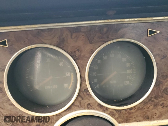 1974 Ford Mustang с VIN 4F02Z275163, выставлен на аукционе Copart как лот 83834044 с пробегом 99 704 миль миль и Чистый • Clean title. История ставок и продаж доступна на DreamBid. Изображение 9.