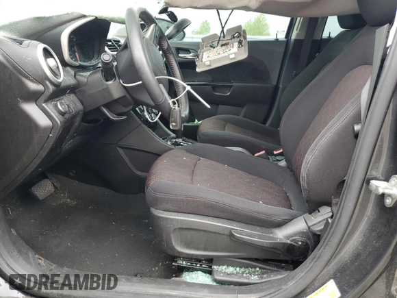 2018 Chevrolet Sonic LT z VIN 1G1JD6SH0J4108152, wystawiony jako Copart lot #55585585 z przebiegiem 42 040 mil mil oraz Szkoda całkowita • Salvage title. Historia ofert i sprzedaży dostępna na DreamBid. Obrazek 7.