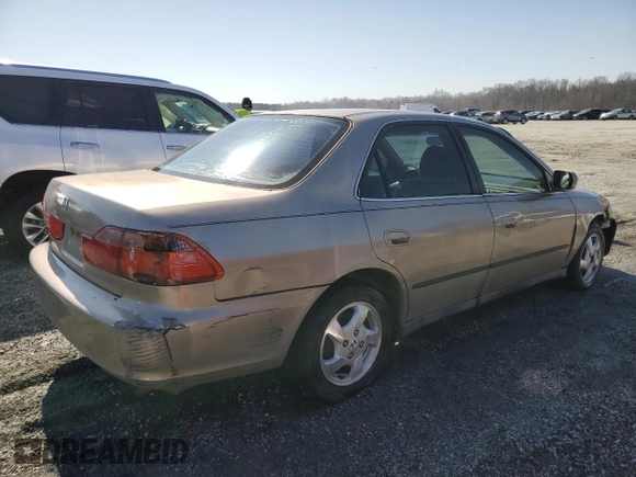 1999 Honda Accord LX с VIN JHMCG6657XC012703, выставлен на аукционе Copart как лот 48422915 с пробегом 402 606 миль миль и Списание • Salvage title. История ставок и продаж доступна на DreamBid. Изображение 3.